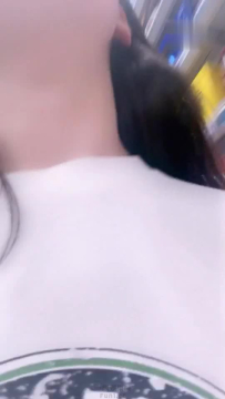 顏值不錯妹子九兒騎車去商場戶外秀