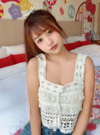美顏與火爆身材的絕妙反差 性感放送