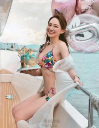 ????????????????????奶妹 IG私照超母湯：仰頭視角超邪惡
